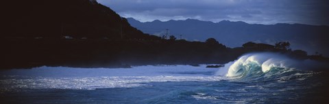 Framed Waves in the Pacific ocean, Waimea, Oahu, Hawaii, USA Print