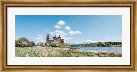 Framed Kilchurn Castle Print