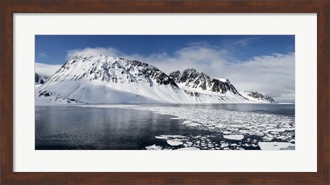 Framed Ice floes on water with a mountain range in the background, Magdalene Fjord, Spitsbergen, Svalbard Islands, Norway Print