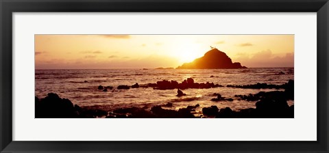 Framed Rock formations on the coast, Aloo Island, Hana, Maui, Hawaii, USA Print