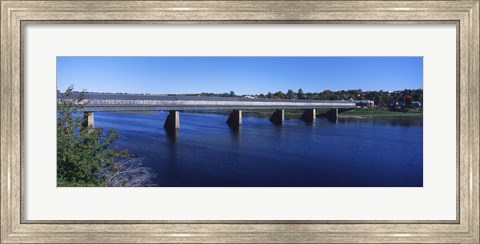 Framed Hartland Bridge, world&#39;s longest covered bridge across the Saint John&#39;s River, Hartland, New Brunswick, Canada Print