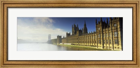 Framed Government building at the waterfront, Houses Of Parliament, Thames River, London, England Print