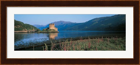 Framed Eilean Donan Castle &amp; Loch Duich Scotland Print