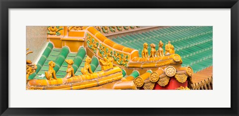 Framed Architectural detail of the roof of a temple, Kwan Im Thong Hood Cho Temple, Singapore Print