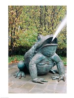 USA, Texas, Dallas, Dallas Arboretum, frog sculpture spitting out water - various sizes