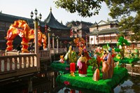 Garden decorations by Mid-Lake Pavilion Teahouse, Yu Yuan Gardens, Shanghai, China Fine Art Print