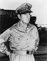 Douglas MacArthur (black & white) Fine Art Print