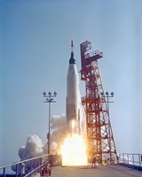 Mercury-Atlas 9 lifts off from its Launch Pad at Cape Canaveral, Florida Fine Art Print