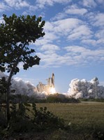 Space Shuttle Atlantis lifts off from its Launch Pad at Kennedy Space Center, Florida Fine Art Print