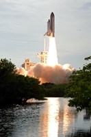 Space Shuttle Endeavour Lifts off from its Launch pad at Kennedy Space Center, Florida Fine Art Print