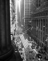 1940s 1945 Aerial View Of Ve Day Celebration In Nyc Fine Art Print