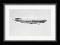Norge Blimp Flying Framed Print
