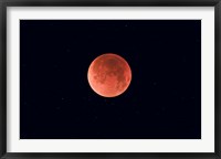 Total lunar eclipse taken near Calgary, Alberta, Canada Fine Art Print