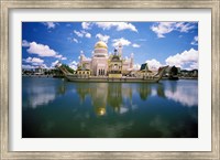 Brunei, Sultan Omar Ali Saifuddin Mosque Fine Art Print