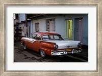 1950's era Ford Fairlane and colorful buildings, Trinidad, Cuba Fine Art Print