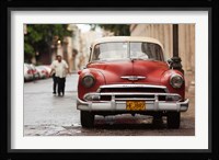 Cuba, Havana, Havana Vieja, 1950s classic car Fine Art Print
