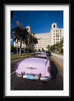 Cuba, Havana, Hotel Nacional, 1950s Classic car Fine Art Print