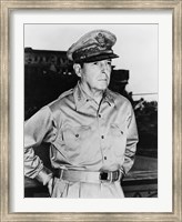 Douglas MacArthur (black & white) Fine Art Print