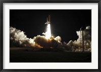 Space shuttle Discovery lifts off from Launch Pad 39A at Kennedy Space Center in Florida, on the STS-131 mission Fine Art Print