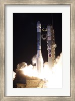 A United Launch Alliance Delta II Rocket Lifts off from its Launch Complex Fine Art Print