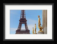 Eiffel Tower and Les Oiseaux Statues Fine Art Print