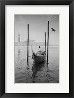 Gondola Y Gaviota Fine Art Print