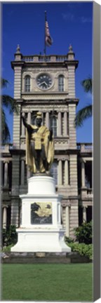 Framed Statue of King Kamehameha, Aliiolani Hale, Honolulu, Hawaii (vertical) Print
