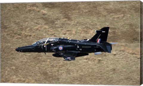 Framed Hawk T2 jet trainer aircraft of the Royal Air Force Print