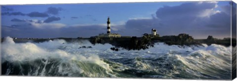 Framed Phare du Creac'h lors d' une Tempete Print