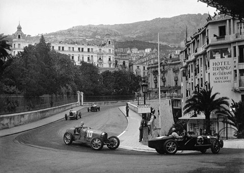 Framed Passing at the 1932 Monaco Grand Prix Print