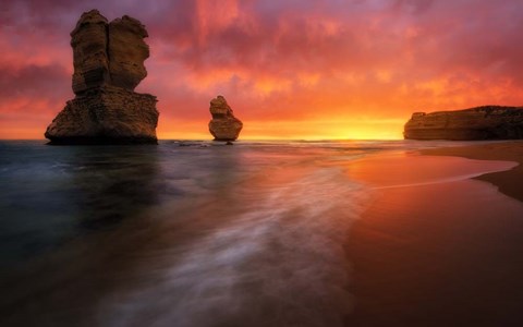 Framed Twelve Apostles Print