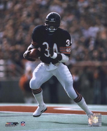 Framed Walter Payton - Running with ball Print