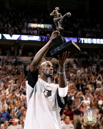 Framed Kevin Garnett - '04 NBA/ MVP Trophy Print