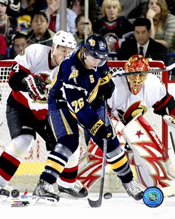 Framed Thomas Vanek - '06/ '07 Home Action Print