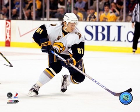 Framed Maxim Afinogenov - '06 / '07 Away Action Print