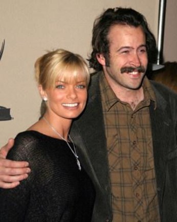 Framed Jaime Pressly and Jason Lee Print