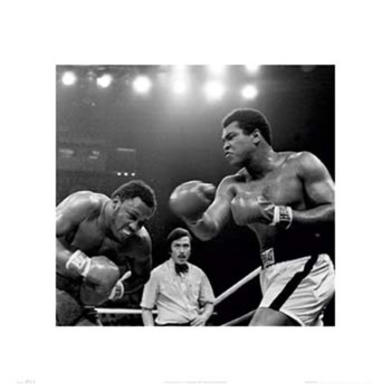 Framed Muhammad Ali - Thrilla In Manilla Print