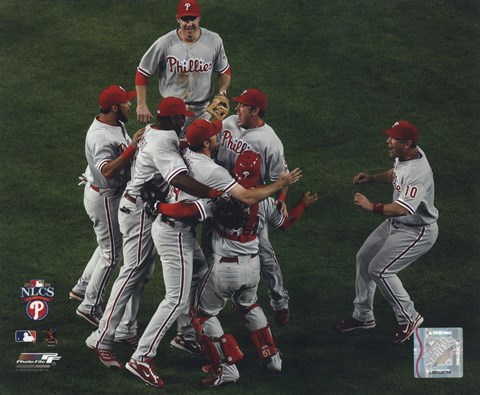 Framed Philadelphia Phillies celebrate winning Game Five of the 2008 NLCS Print