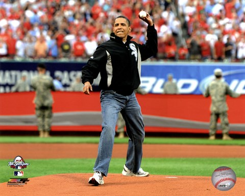 Framed President Barack Obama throws out the first pitch 2009 MLB All-Star Game (#110) Print