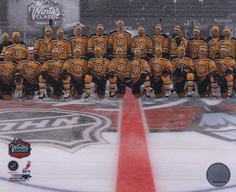 Boston Bruins Team Signed 2010 Winter Classic Jersey