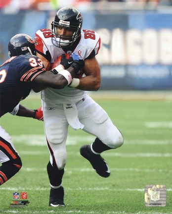 Framed Tony Gonzalez 2011 on the field Print