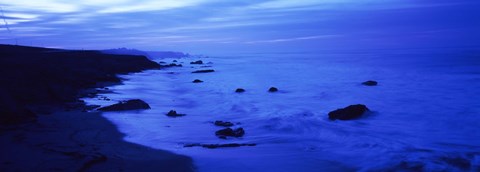 Framed Rock formations on the beach, California (blue) Print