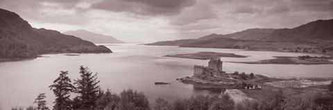 Framed Eilean Donan Castle on Loch Alsh &amp; Duich Scotland Print