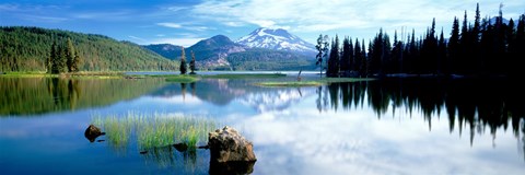 Framed Cascade Mountains, Oregon, USA Print