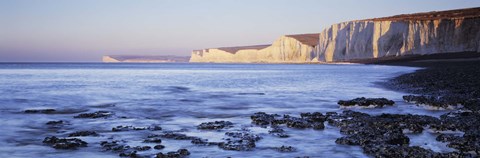 Framed Chalk cliffs at seaside, Seven sisters, Birling Gap, East Sussex, England Print