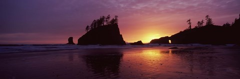 Framed Silhouette of seastacks at sunset, Second Beach, Washington State Print