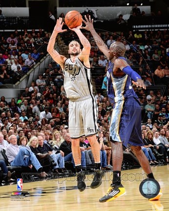 Framed Manu Ginobili Shooting Basketball Print