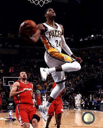 Framed Paul George 2013-14 in the air Print