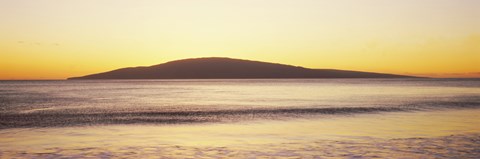 Framed Island in the pacific ocean, Hawaii, USA Print