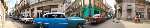 Framed 360 degree view of old cars on a street, Havana, Cuba Print